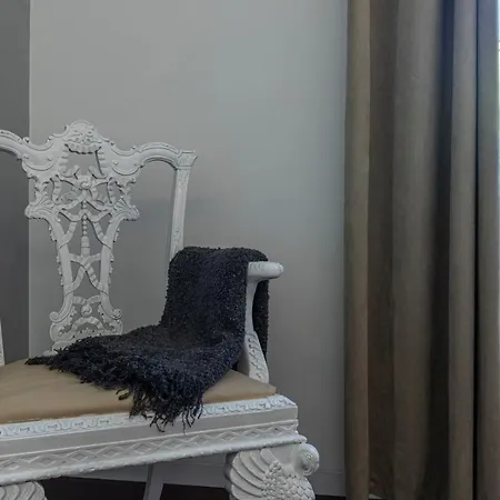 Apartment Touch Of Class 2bdr By Lovelystay
