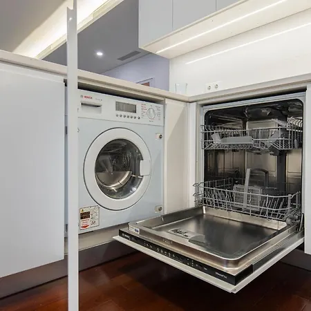 Touch Of Class 2bdr By Lovelystay Apartment